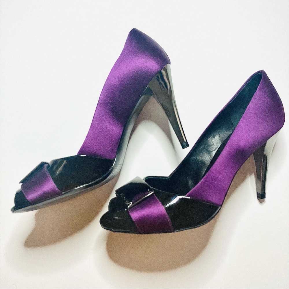 NWOT Stella Luna purple and chrome stiletto pumps